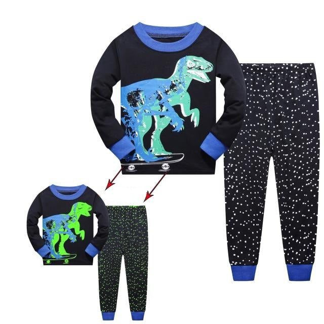 Chlapčenské svietiace pyžamo s dinosaurom