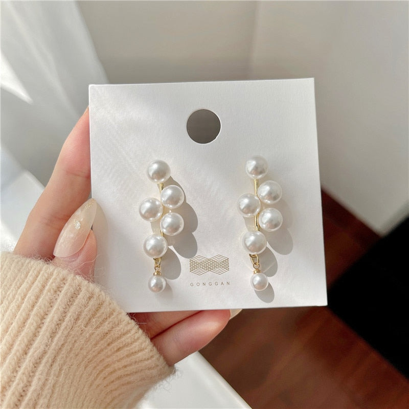 Dámske nadrozmerné biele perlové náušnice