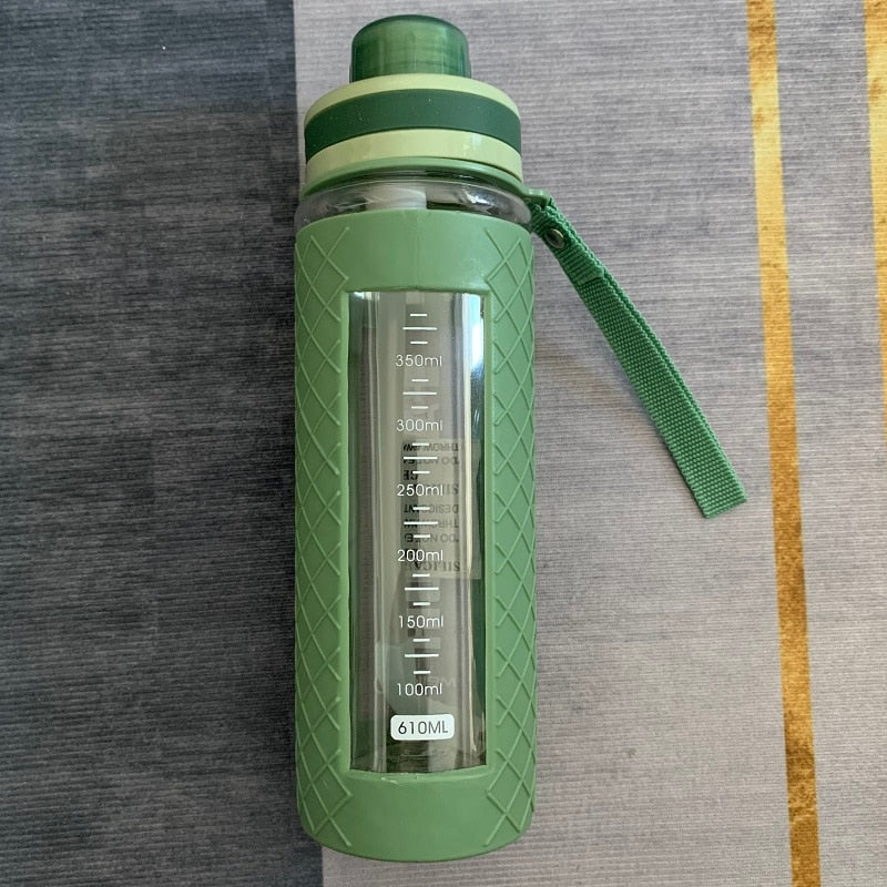 Športová plastová prenosná fľaša na vodu