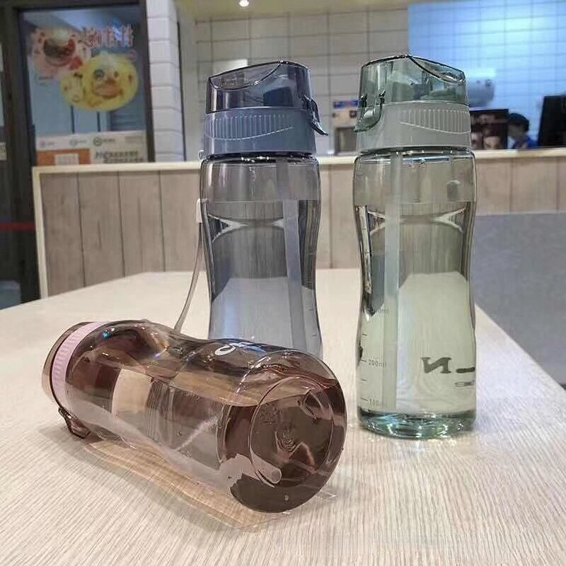 Vodotesná fľaša odolná voči kvapkaniu
