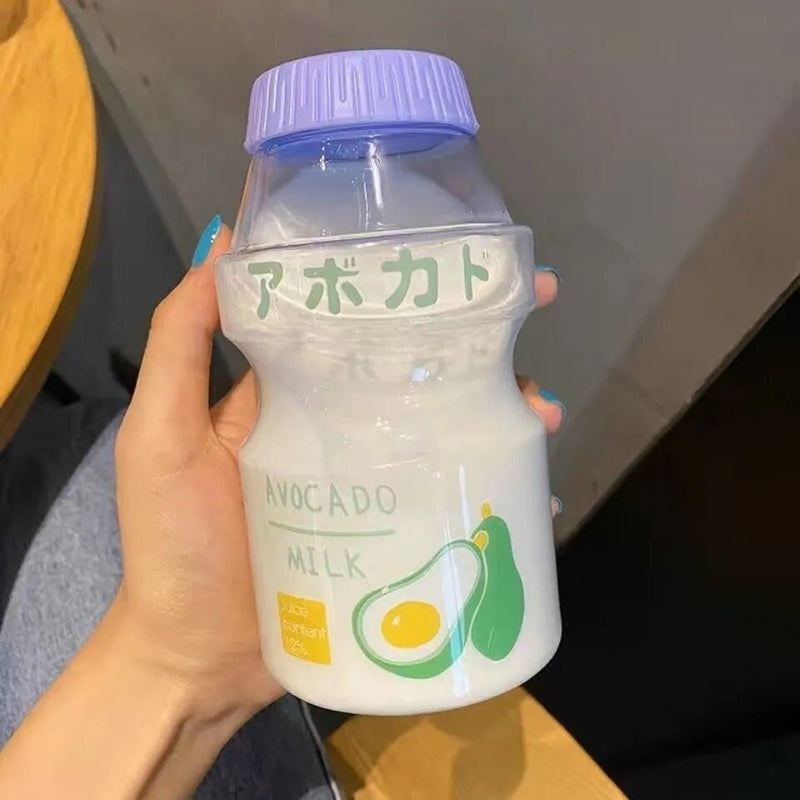 Jogurtová plastová roztomilá fľaša na vodu s popruhmi