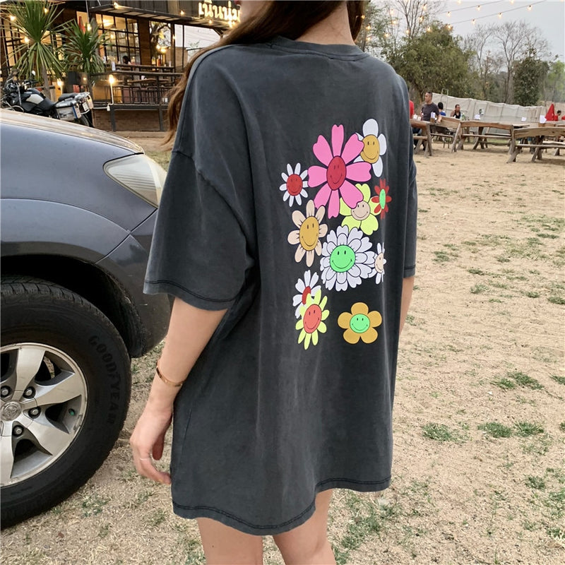 Dámske oversized tričko s kvetinou