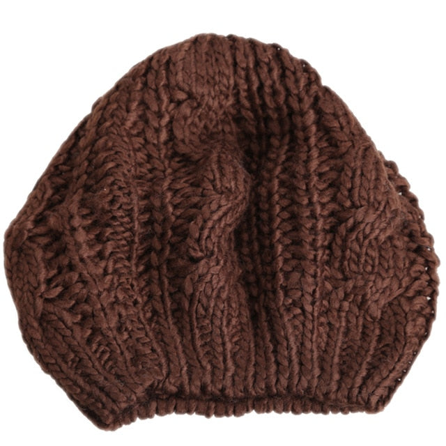Teplý pletený dámsky baret