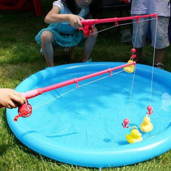 Hra chytanie kačiek v bazéne