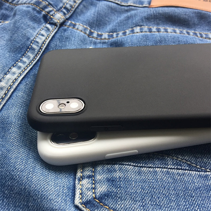 Jednofarebný silikónový kryt na iPhone