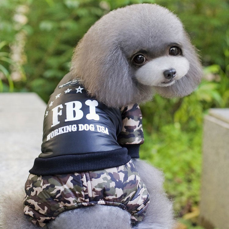 Maskáčový overal pre psov FBI