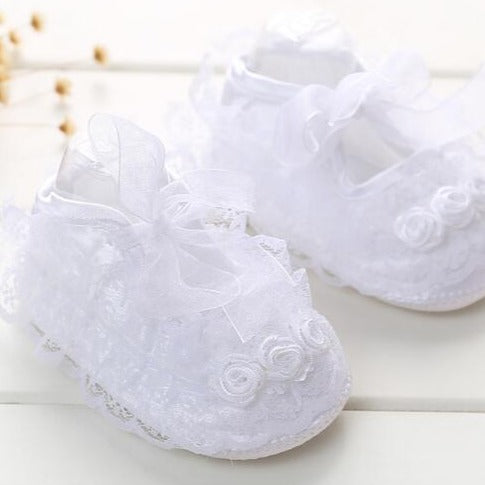 Detské svadobné topánky s čipkou