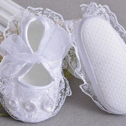 Detské svadobné topánky s čipkou