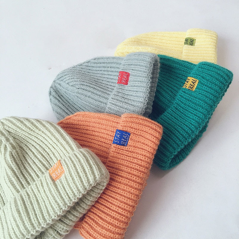 Detská pletená čiapka v pestrých farbách