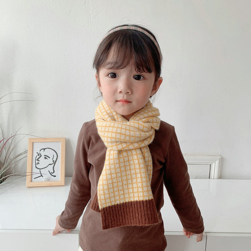 Detský kockovaný pletený šál
