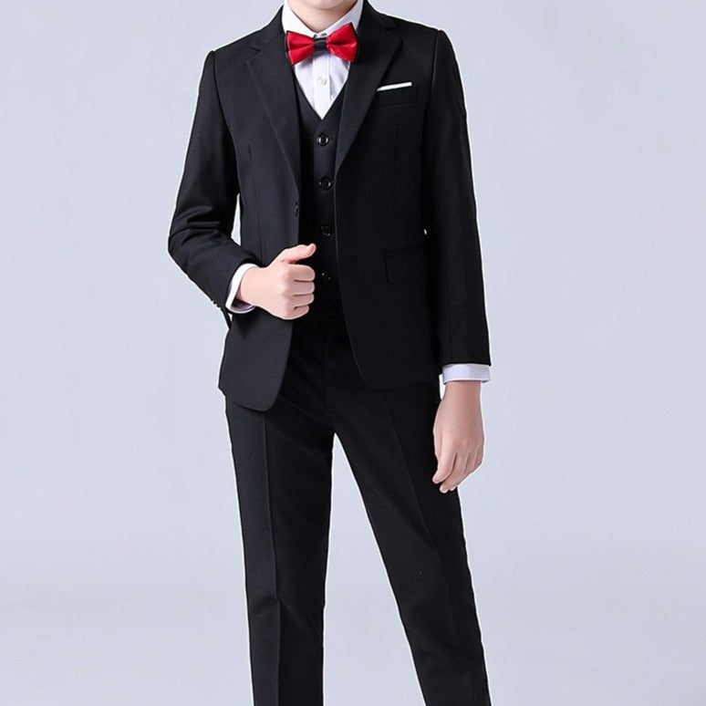 Chlapčenský elegantný oblek na svadbu (Výpredaj)