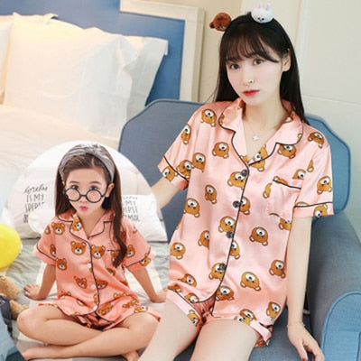 Detské letné saténové pyžamo