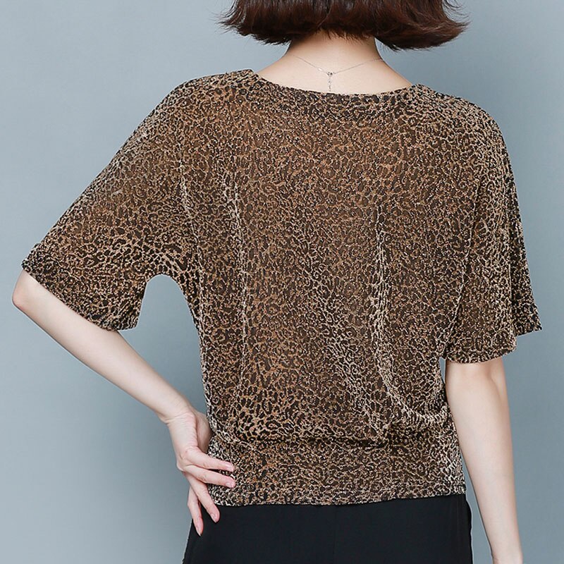 Dámske elegantné tričko s leopardím vzorom