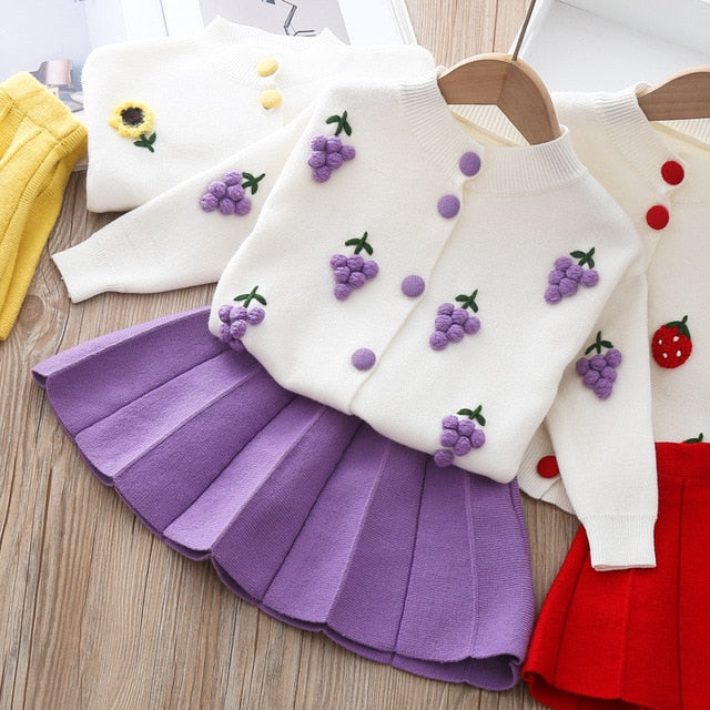 Dievčenský pletený set sukňa a sveter