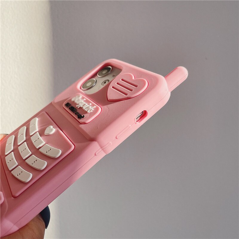 Dievčenský kryt na iPhone v tvare telefónu